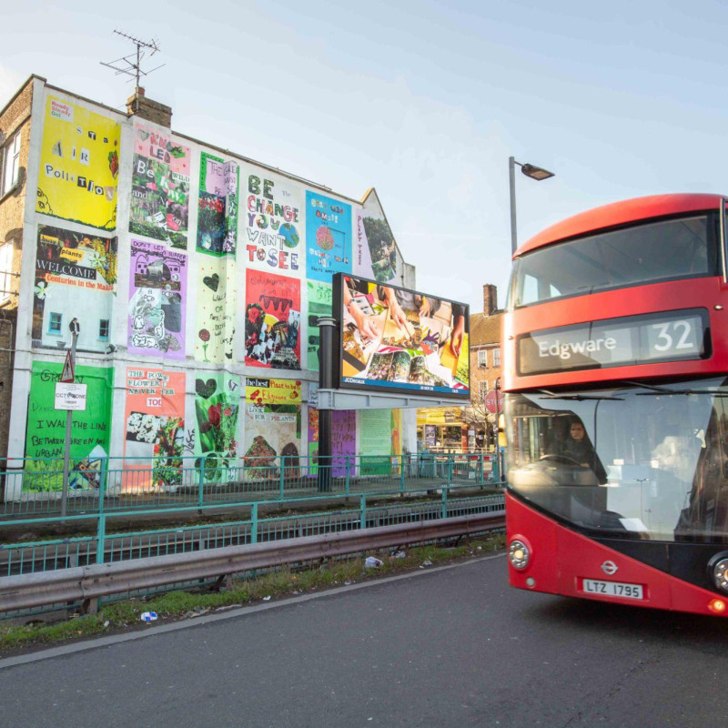 100 station bus